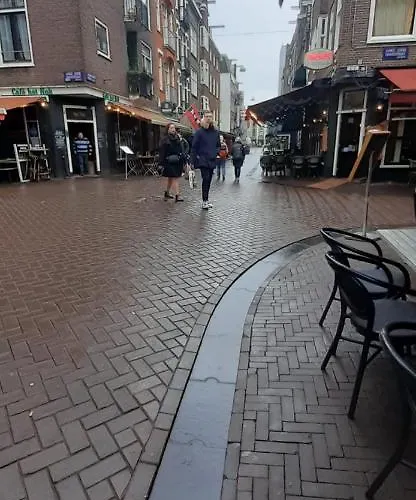Charlotte, Not For Parties, Not A Hotel, Room With Shared Bathroom, No Kitchen Amsterdam